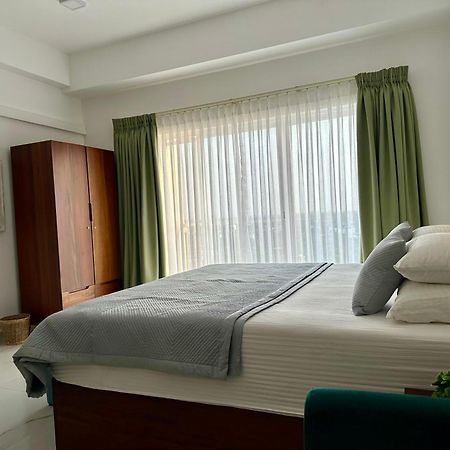 Ocean Breeze Hotel Residencies Britlanka Apartments Negombo Ngoại thất bức ảnh