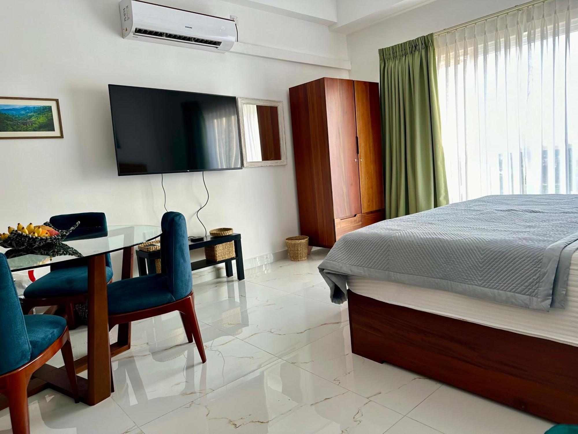 Ocean Breeze Hotel Residencies Britlanka Apartments Negombo Ngoại thất bức ảnh