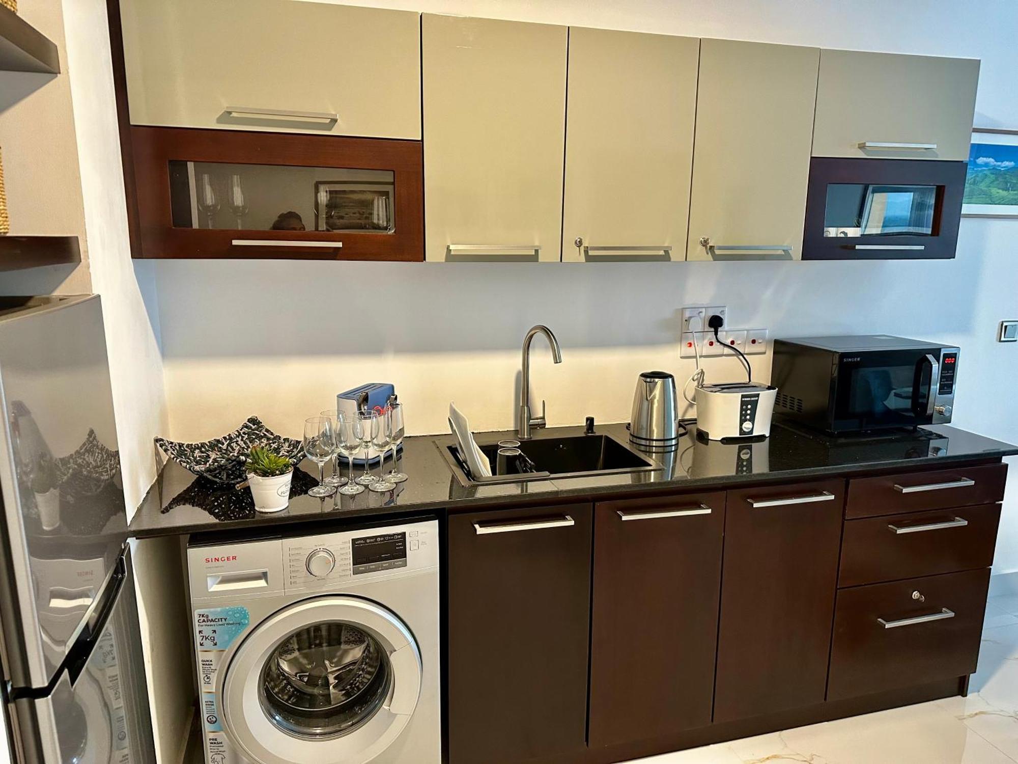 Ocean Breeze Hotel Residencies Britlanka Apartments Negombo Ngoại thất bức ảnh