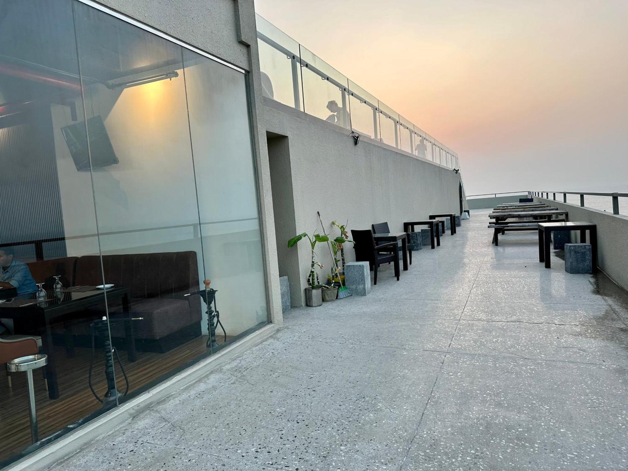 Ocean Breeze Hotel Residencies Britlanka Apartments Negombo Ngoại thất bức ảnh